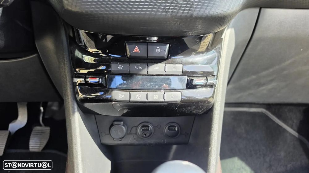 Peugeot 2008 1.6 e-HDi Allure - 16