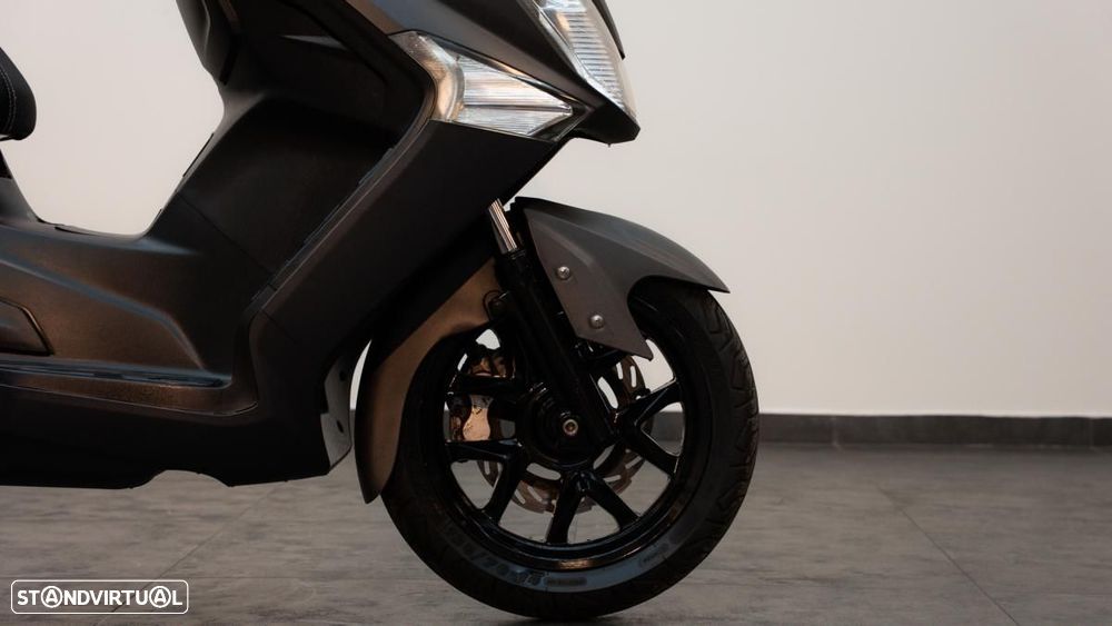 Sym GTS 300 - 11