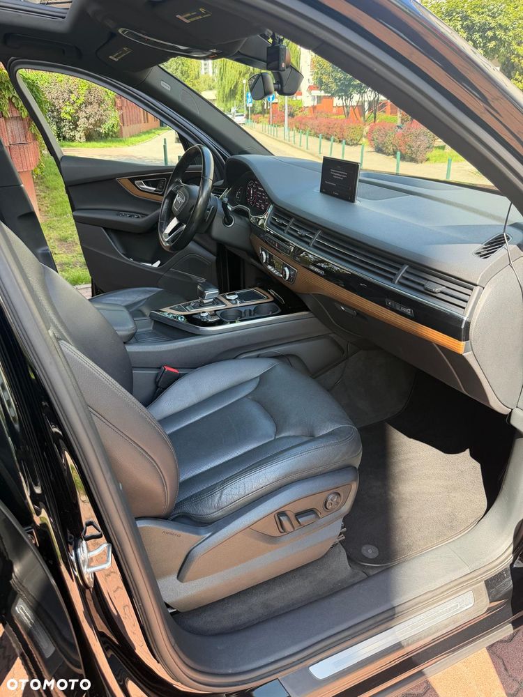 Audi Q7 3.0 TFSI Quattro Tiptronic - 17