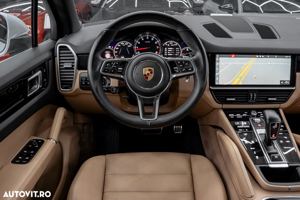 Porsche Cayenne S - 9