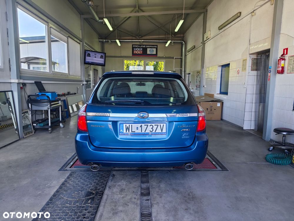 Subaru Legacy - 34