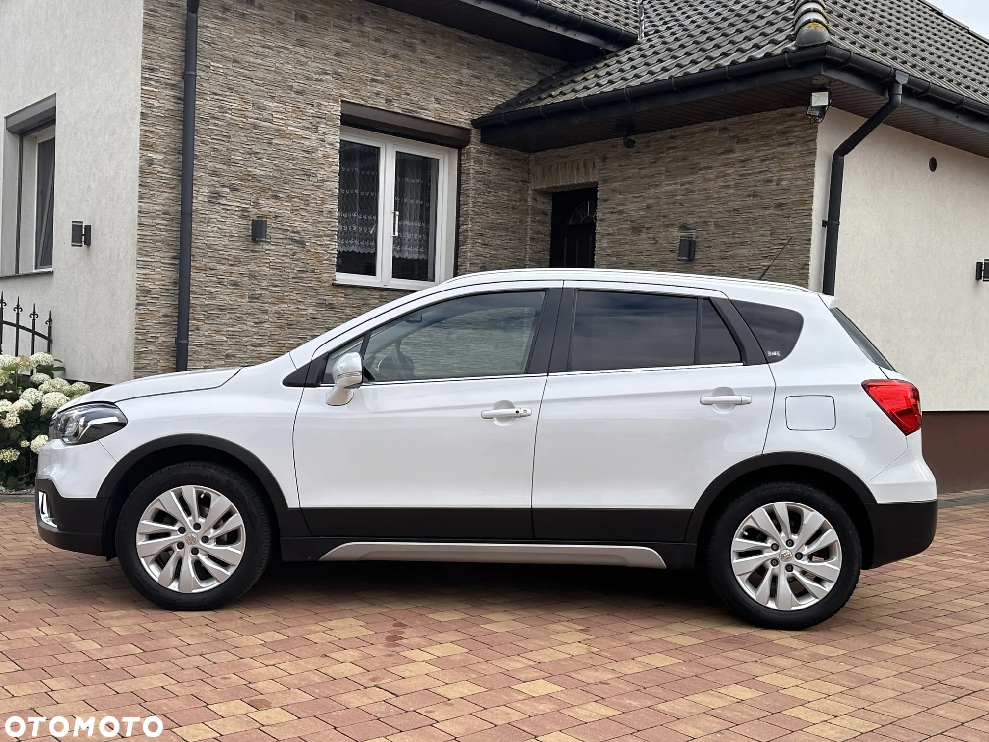 Suzuki SX4 S-Cross 1.4 SHVS Elegance SP - 9
