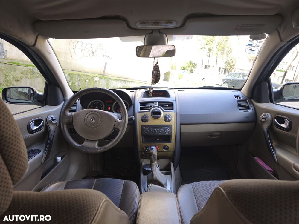 Renault Megane II 1.6 Influence - 8