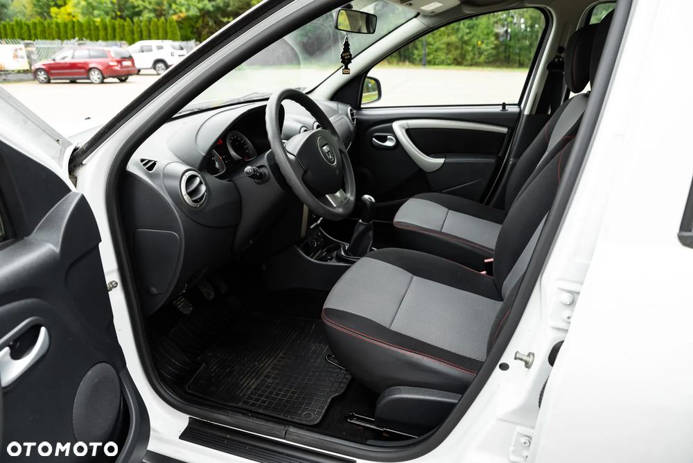 Dacia Duster 1.6 SL Aventure - 19