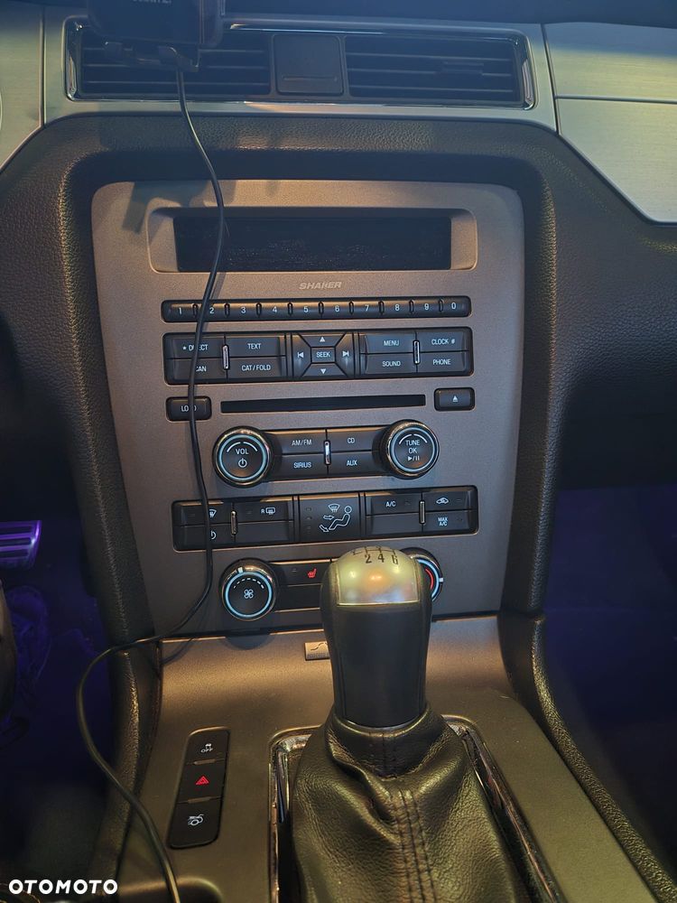 Ford Mustang 5.0 V8 GT - 14