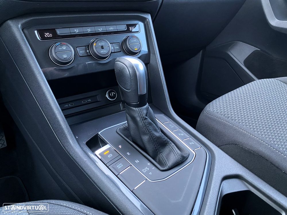 VW Tiguan Allspace 2.0 TDI Confortline DSG - 23
