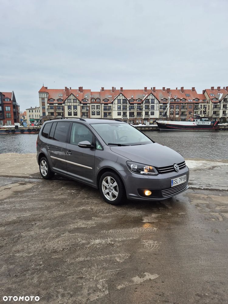Volkswagen Touran - 1
