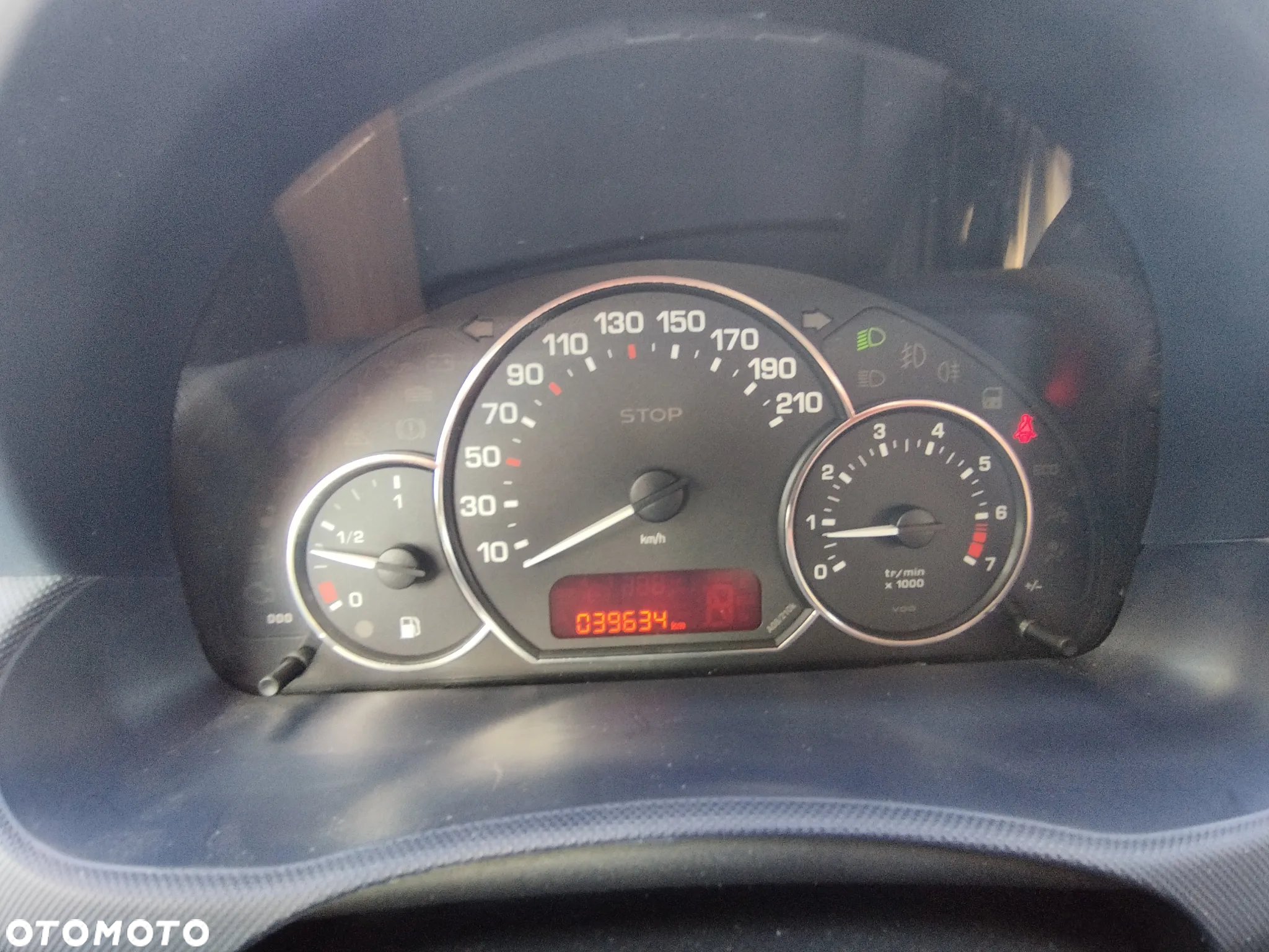 Peugeot 1007 1.4 Happy - 32