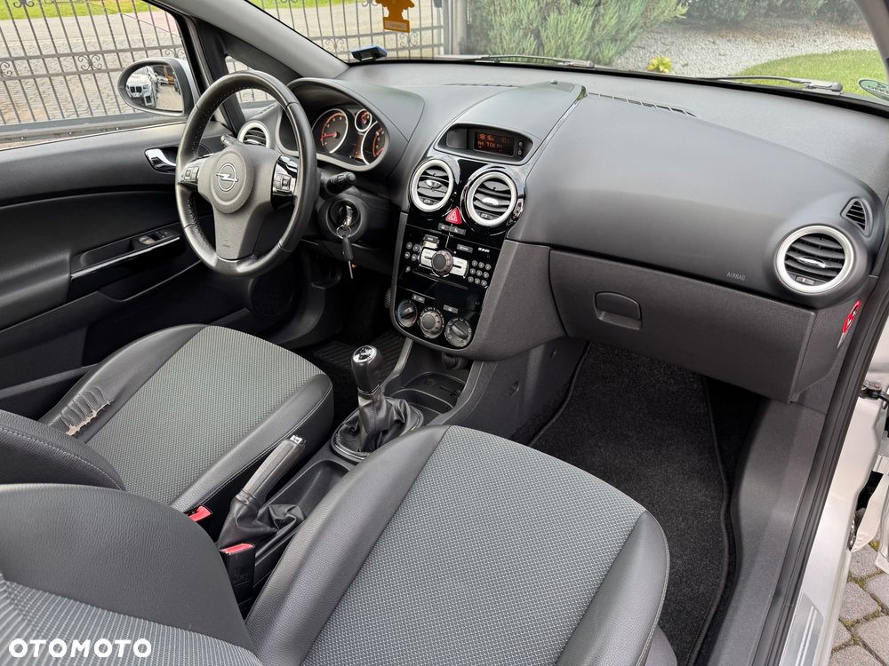 Opel Corsa - 8