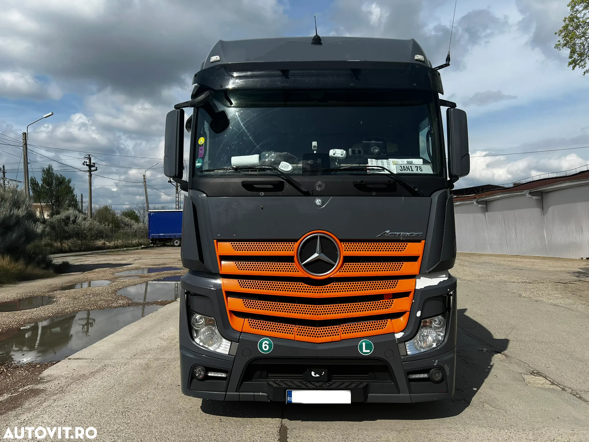 Mercedes-Benz Actros 1845 Mega - 2