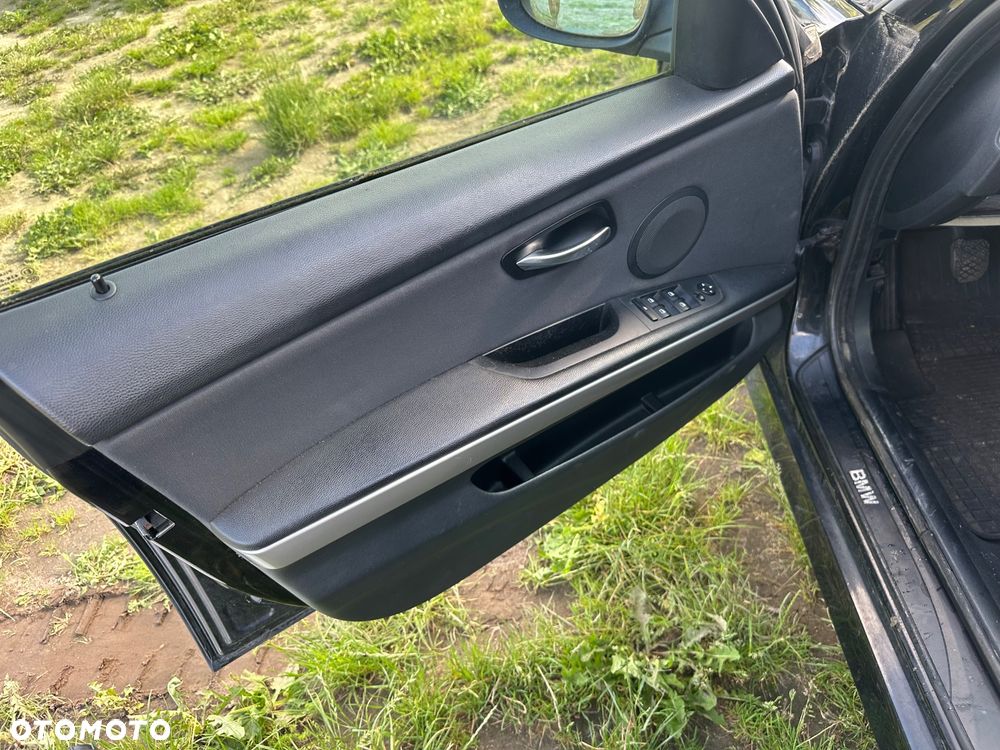 BMW Seria 3 320i Edition Sport - 7