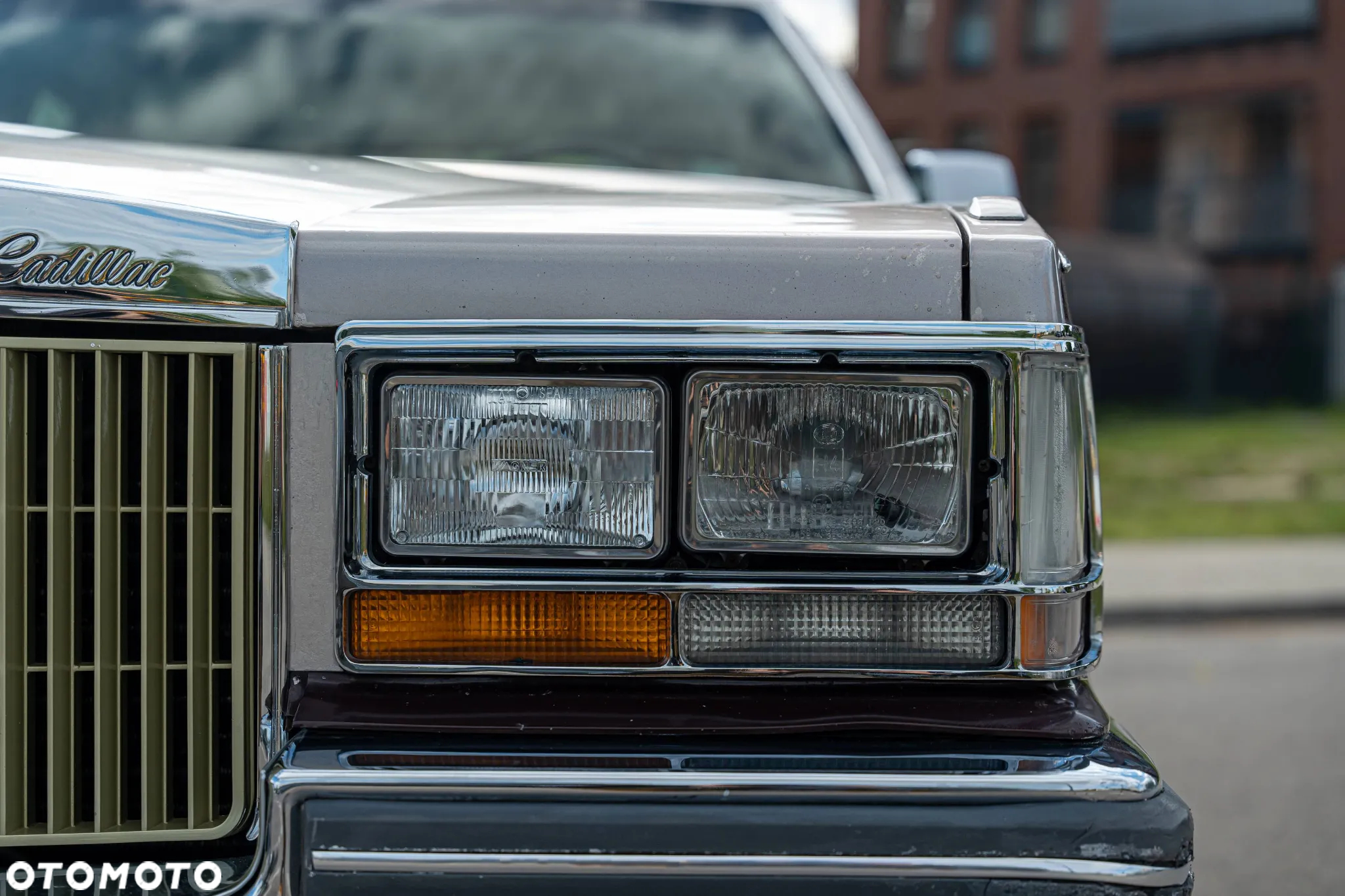 Cadillac Seville - 3
