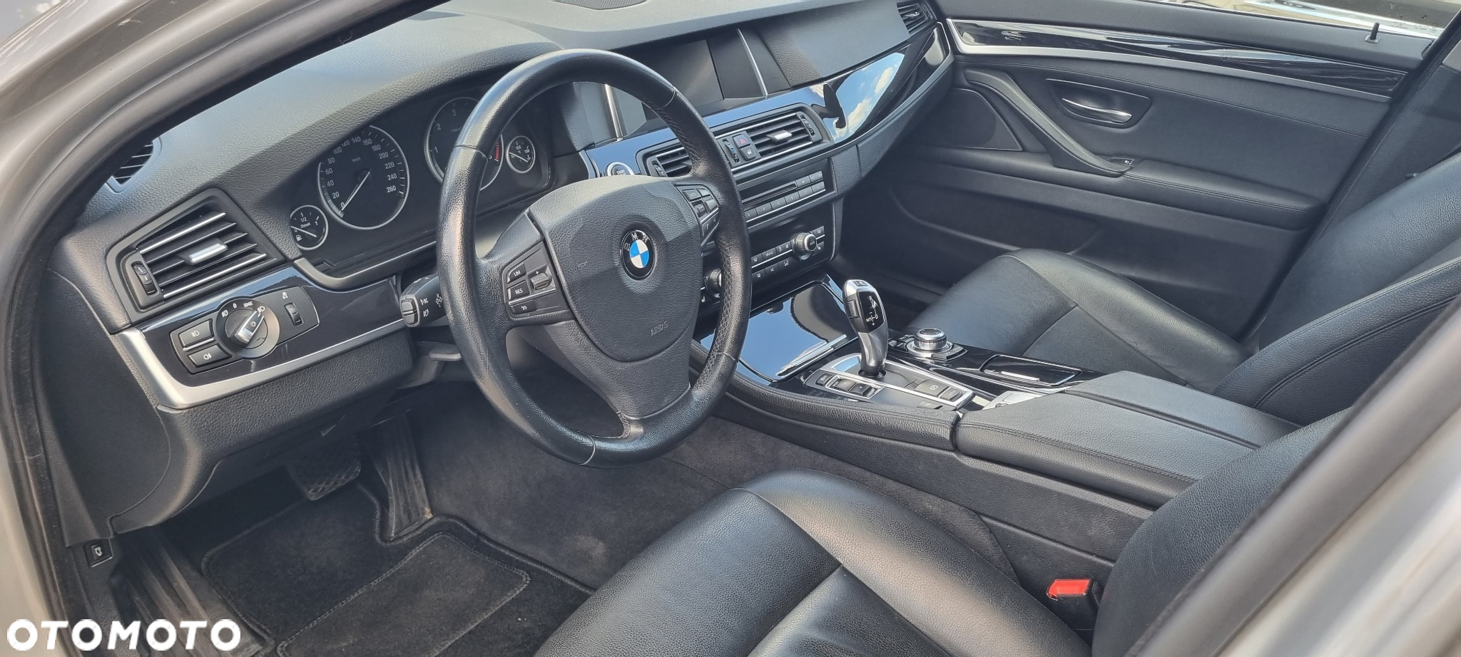 BMW Seria 5 525d xDrive - 2