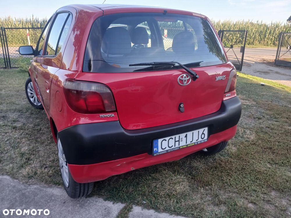 Toyota Yaris - 4