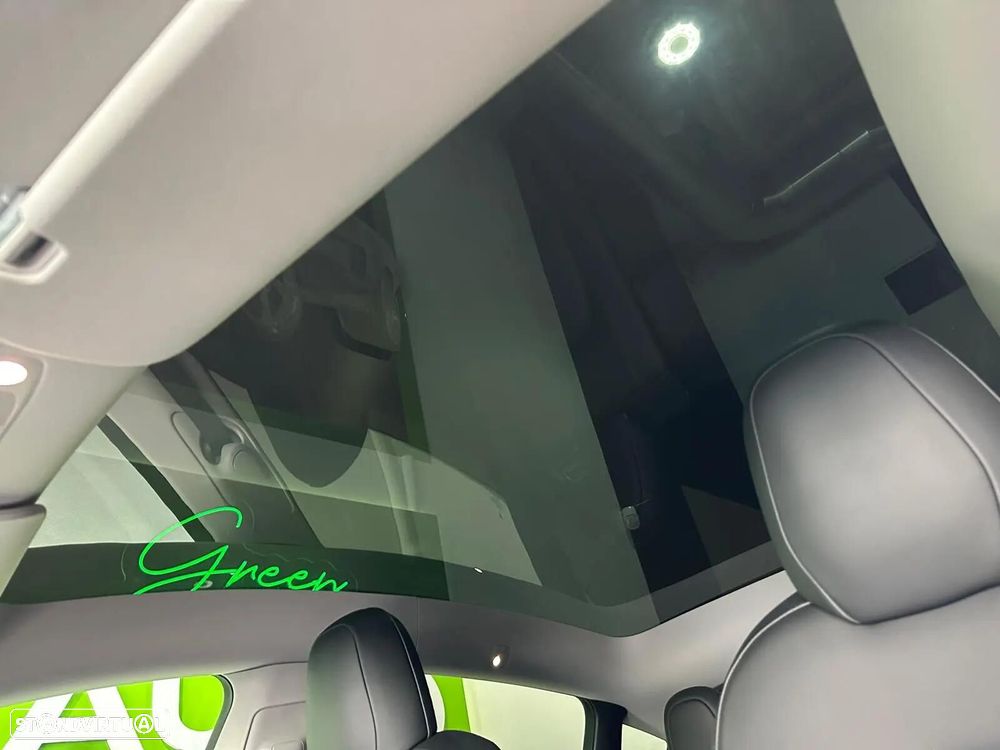 Tesla Model Y Long Range Dual Motor AWD - 45