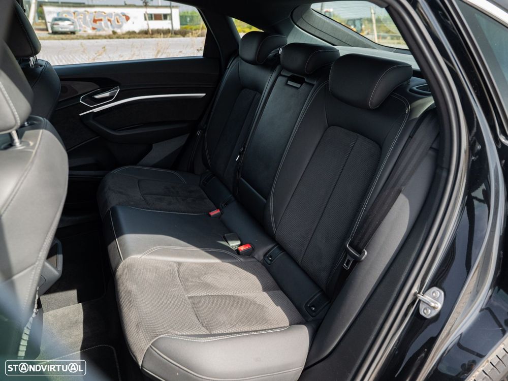 Audi e-tron 55 quattro S line - 31