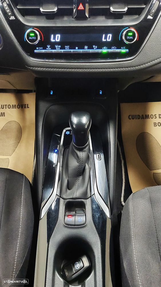 Toyota Corolla 1.8 Hybrid Comfort - 16