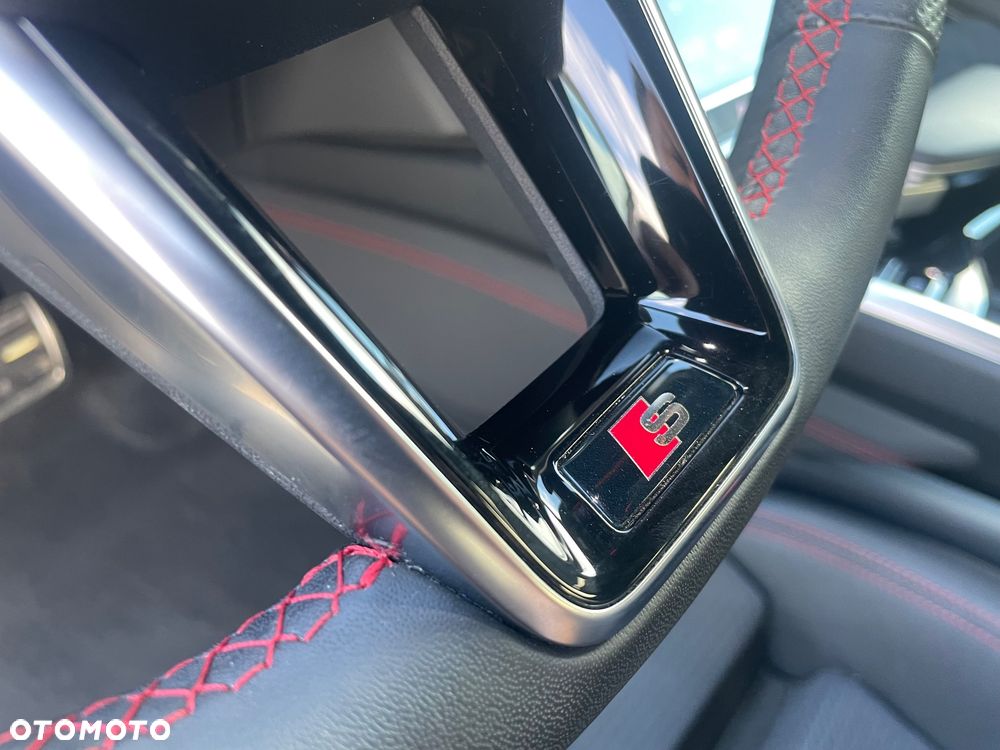 Audi Q8 Sportback e-tron - 25