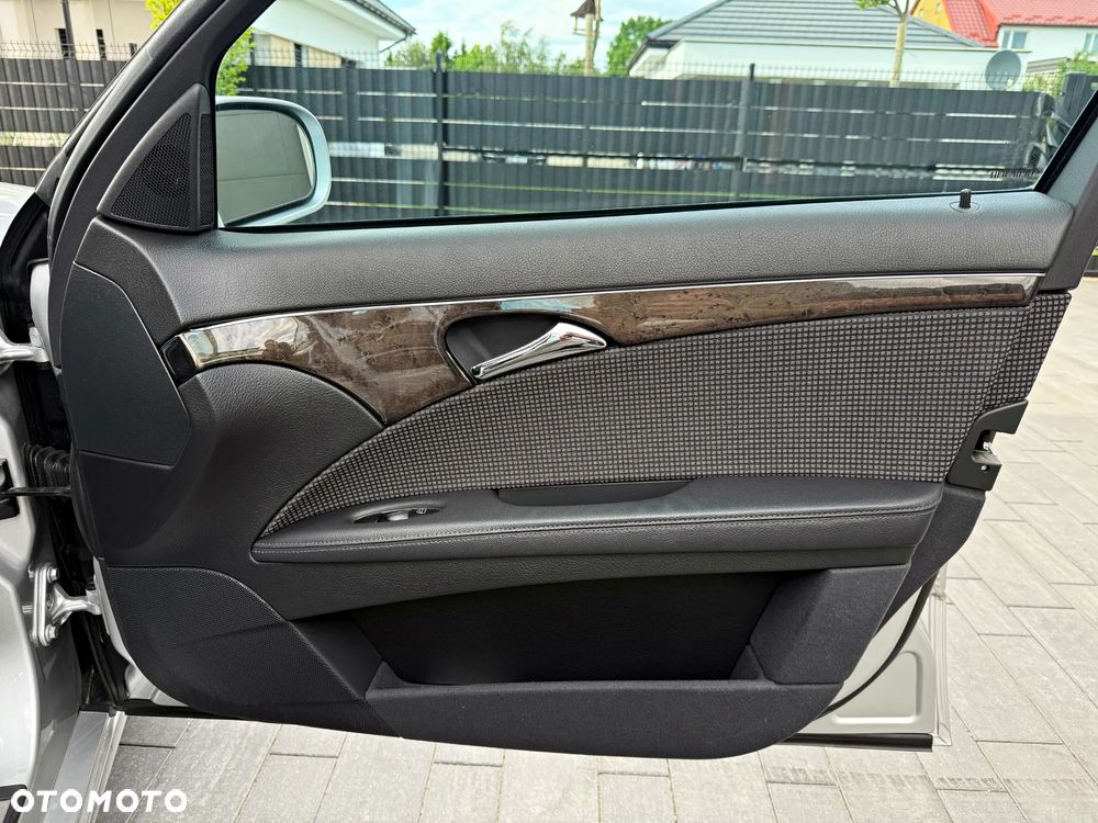 Mercedes-Benz Klasa E - 37