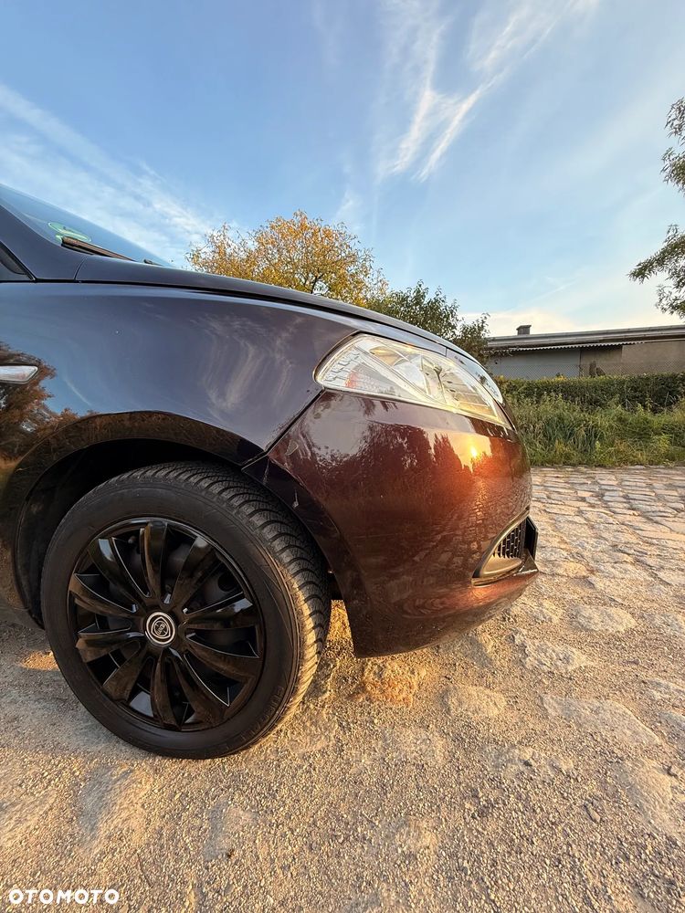 Lancia Ypsilon 1.2 8V Elefantino S&S - 16