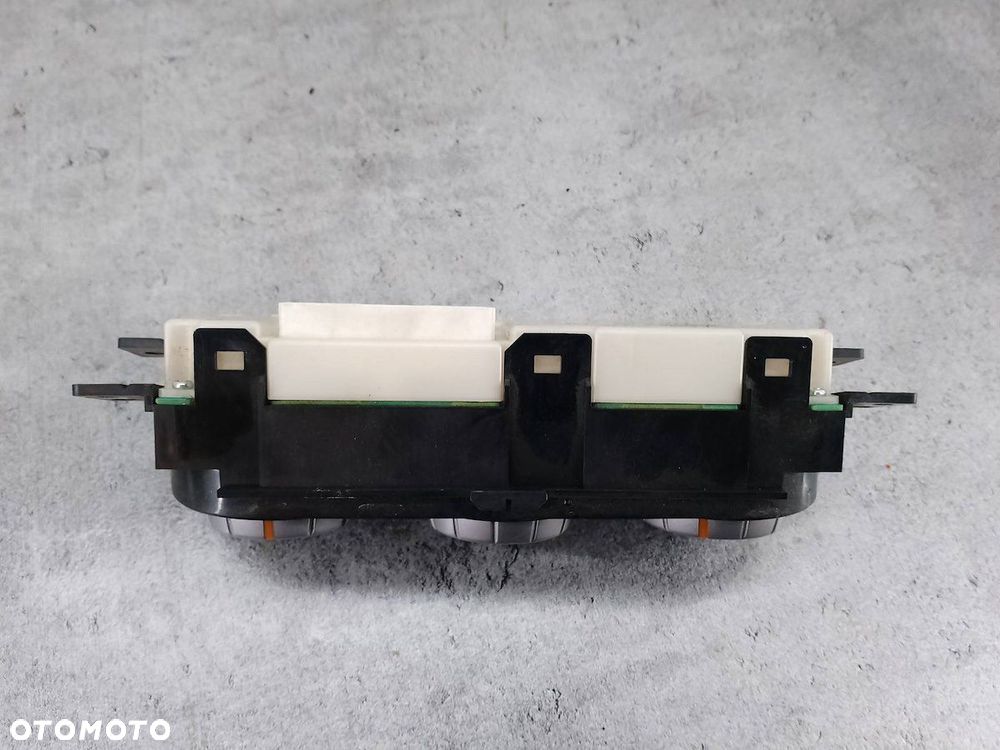 PANEL NAWIEWU NISSAN X-TRAIL II T31 27500JB74A - 2