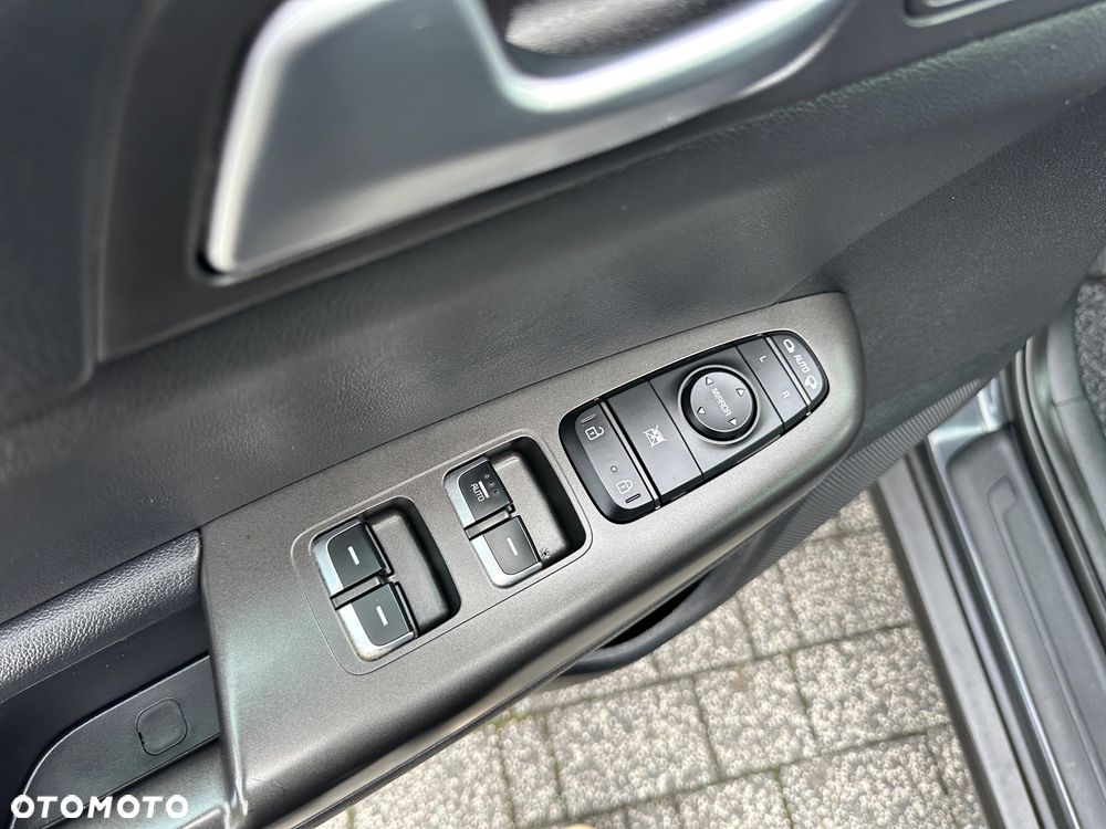 Kia Sportage 1.6 CRDI Black Edition 2WD - 38