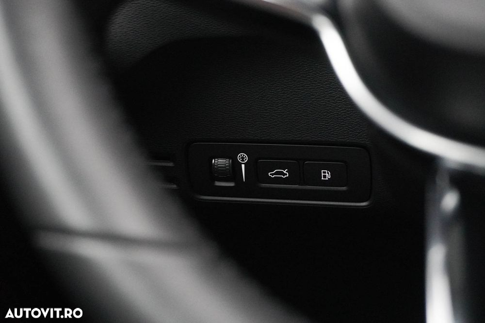 Volvo XC 40 T5 Recharge DKG Plus Dark - 19