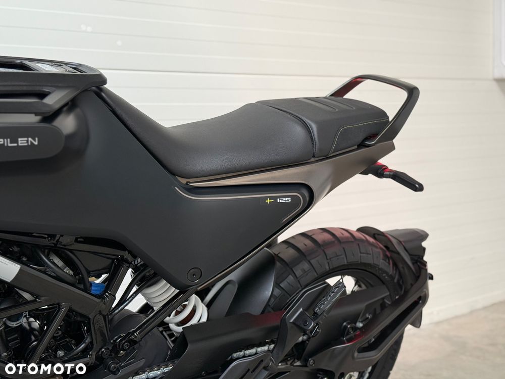Husqvarna Svartpilen - 36