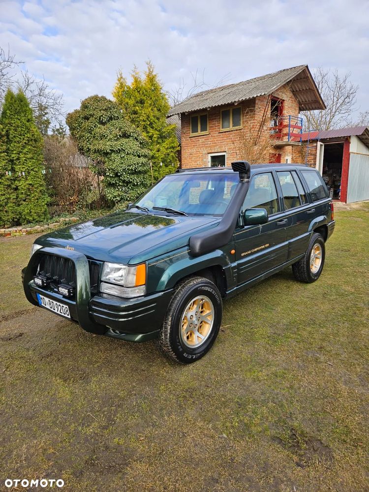 Jeep Grand Cherokee - 1