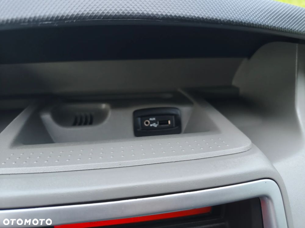 Renault Trafic Grand Passenger Black Edition - 9