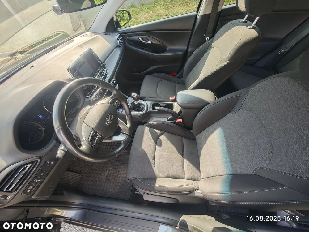 Hyundai i30 1.5 DPI Comfort - 9