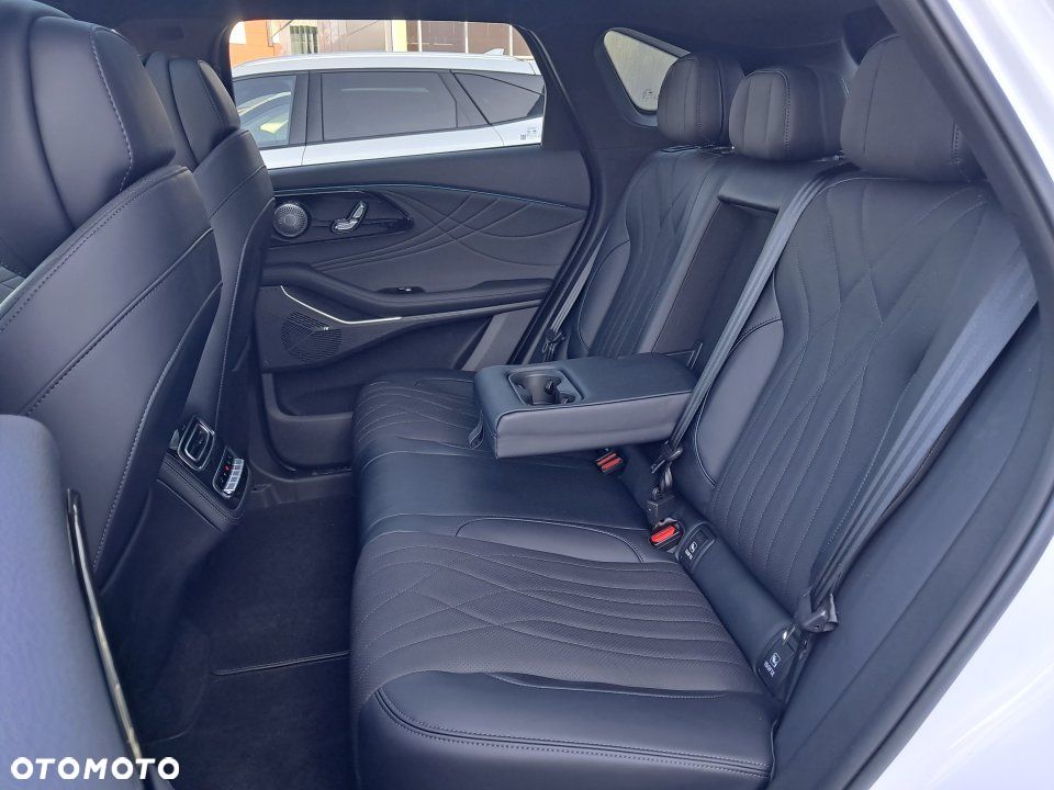 Omoda 9 1.5 Super Hybrid Exclusive AWD - 11