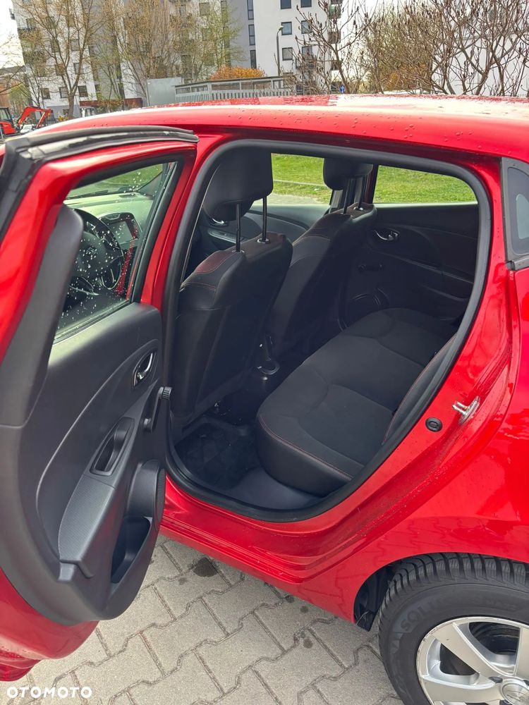 Renault Clio 1.2 16V Business - 12