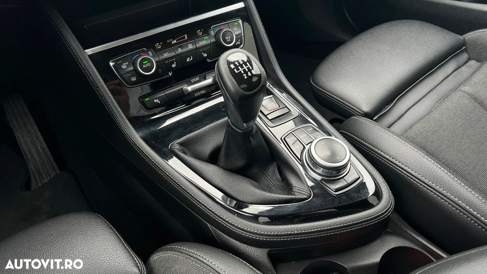 BMW Seria 2 216i - 11