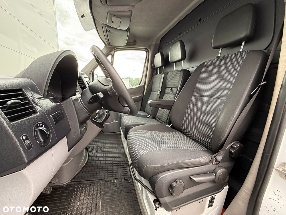 Mercedes-Benz Sprinter - 12