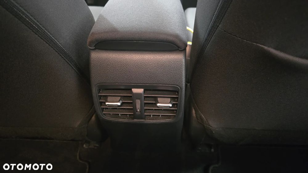 Toyota Corolla - 14