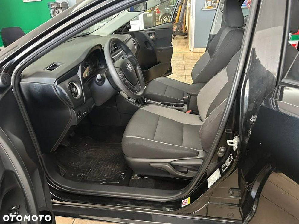 Toyota Auris 1.6 Comfort - 10