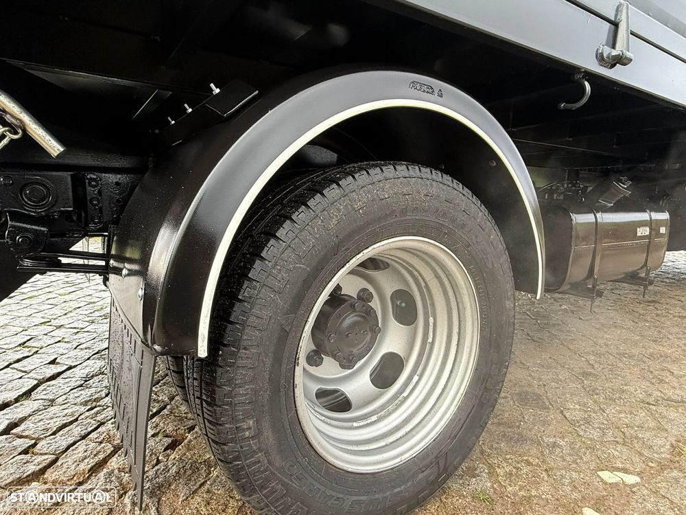 Mitsubishi FUSO/CANTER - 9