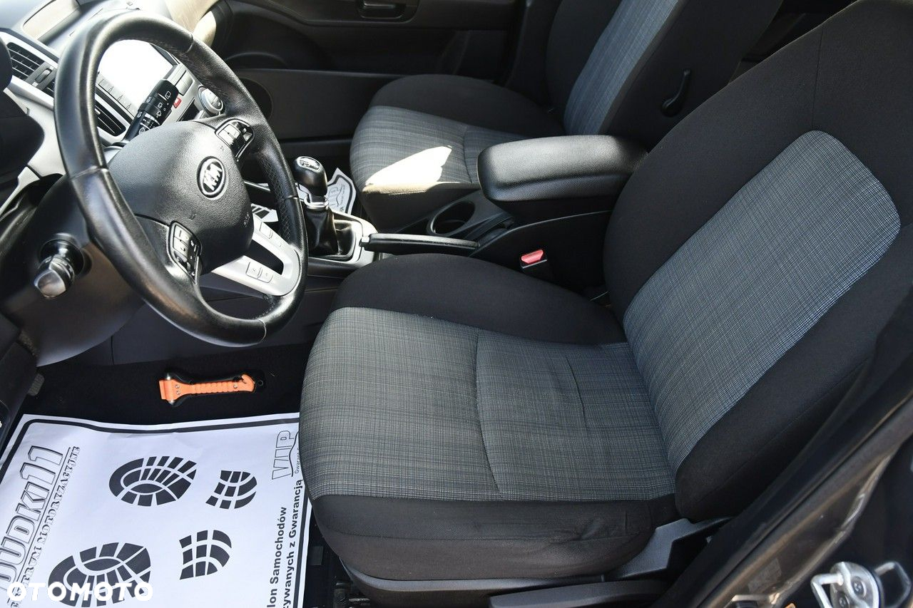 Kia Ceed - 13