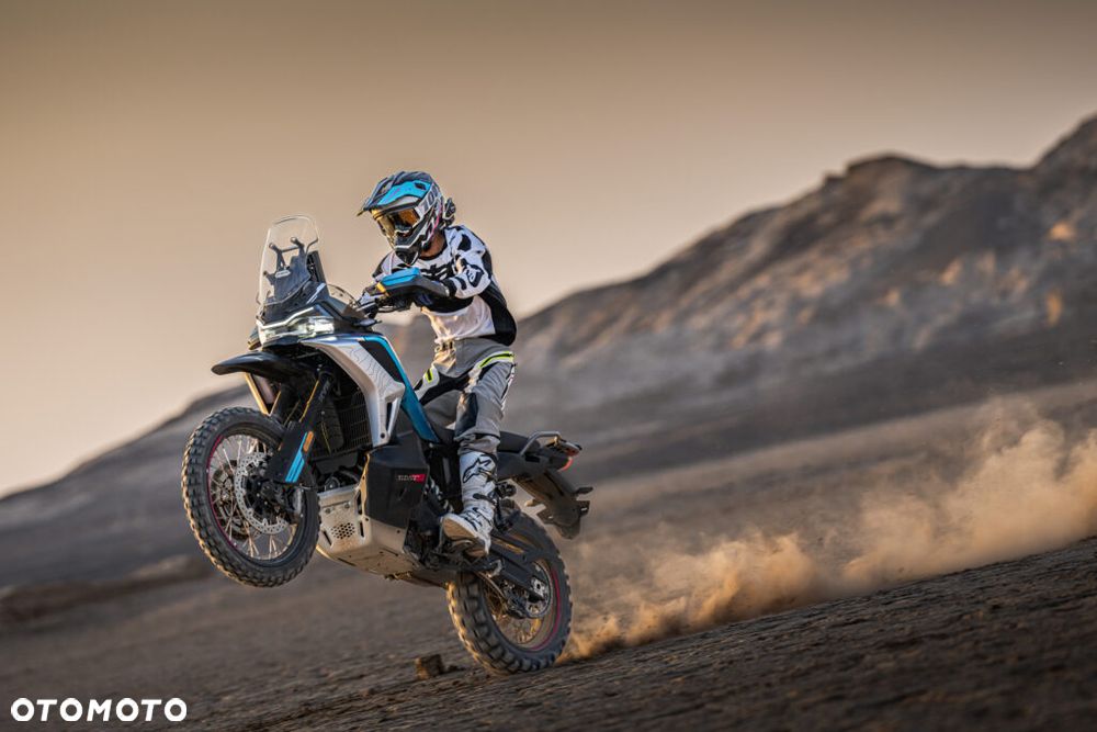 CFMoto 1000 MT-X - 32