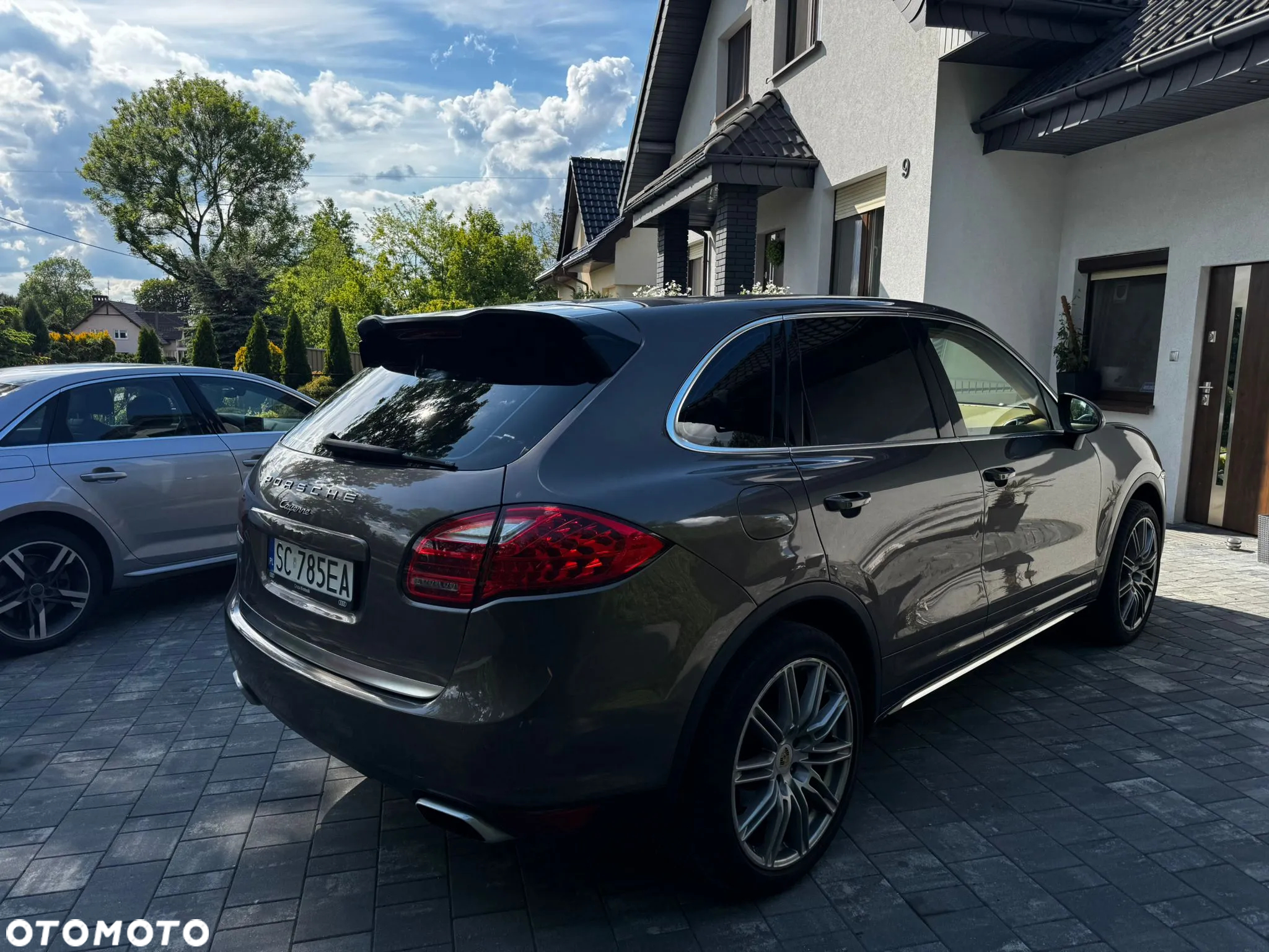 Porsche Cayenne - 8