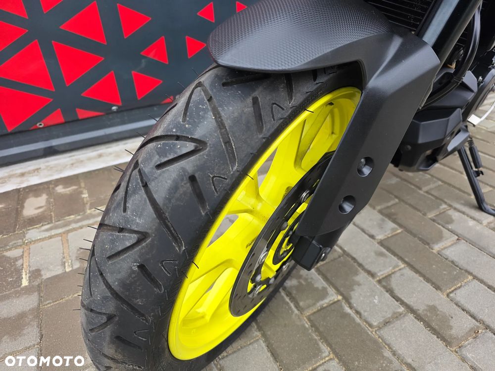 Yamaha MT - 15