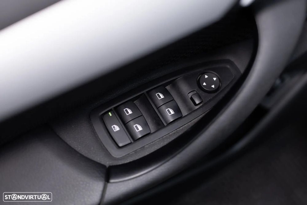 BMW X1 16 d sDrive Advantage Auto - 33