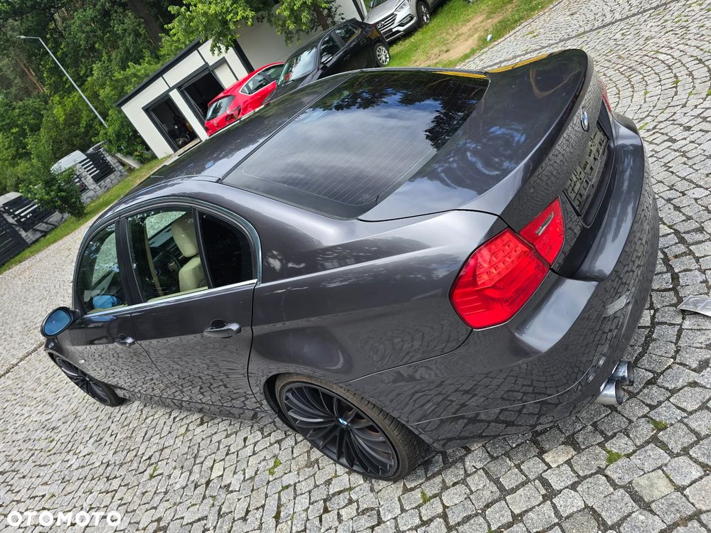 BMW Seria 3 325i - 1