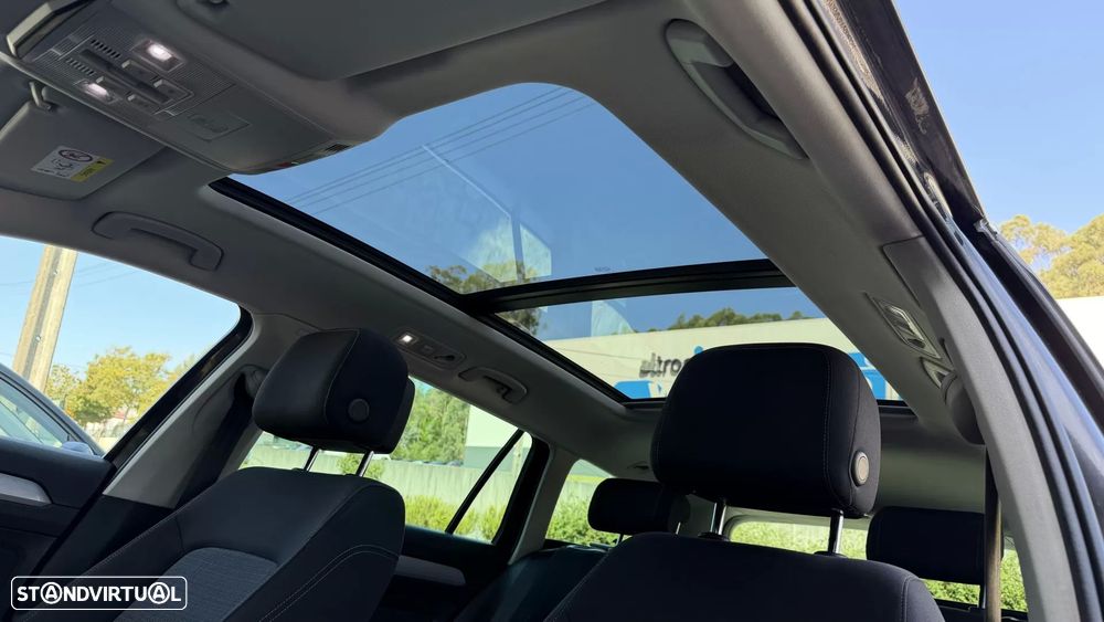Volkswagen Passat Variant 2.0 TDI Business — fotografia 37