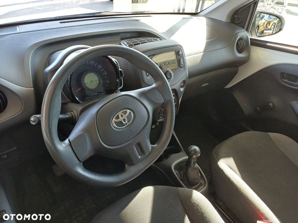 Toyota Aygo x-cite - 11