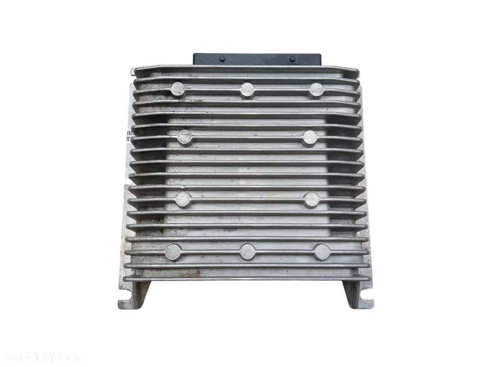 WZMACNIACZ AUDIO VOLKSWAGEN PASSAT B7 SHARAN II 5K0035456A - 1