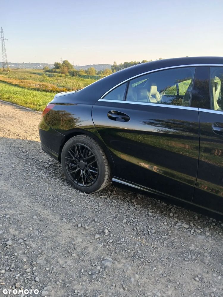 Mercedes-Benz CLA 250 7G-DCT - 9