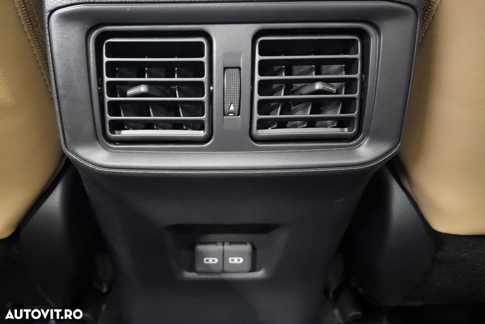 Toyota RAV4 2.5 Hybrid VVT-iE 4x4 Luxury - 29