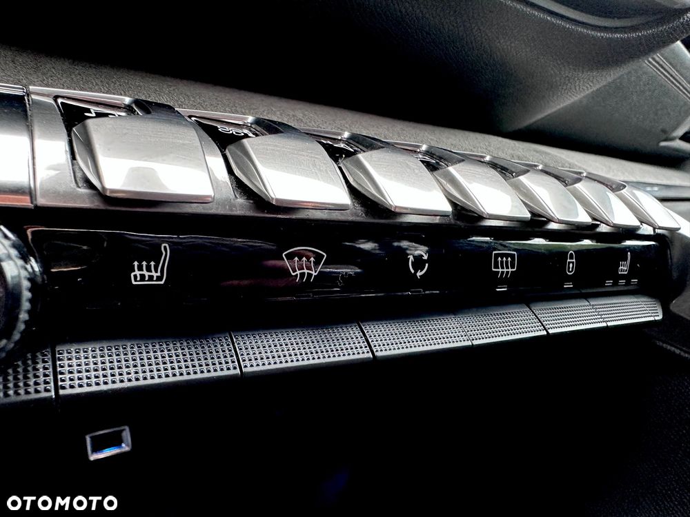 Peugeot 3008 - 27